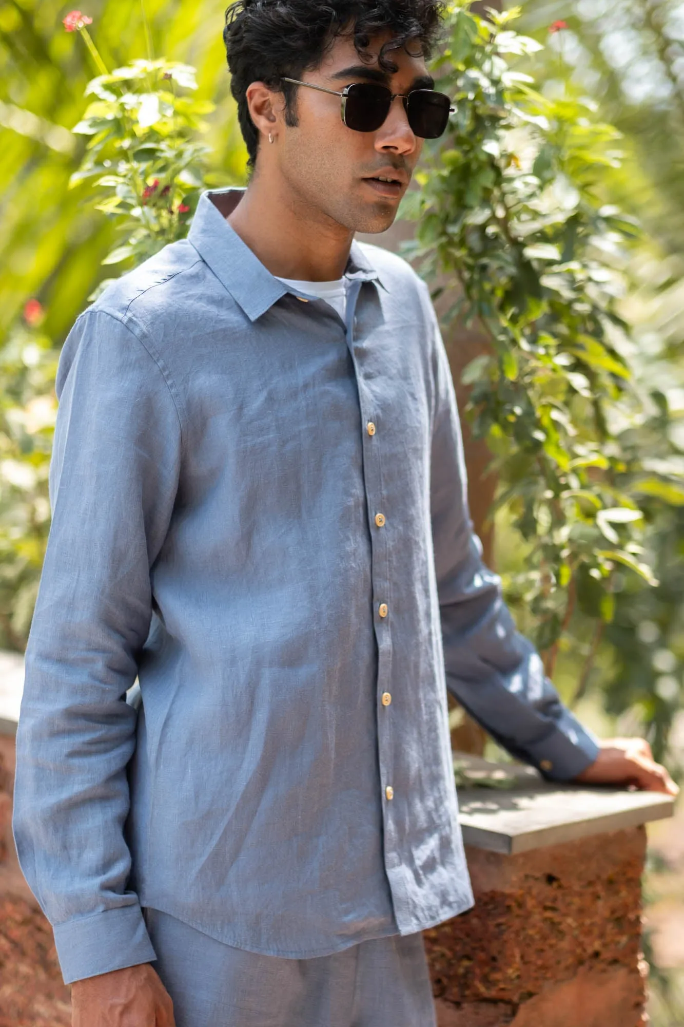 The Linen Pocketless Shirt