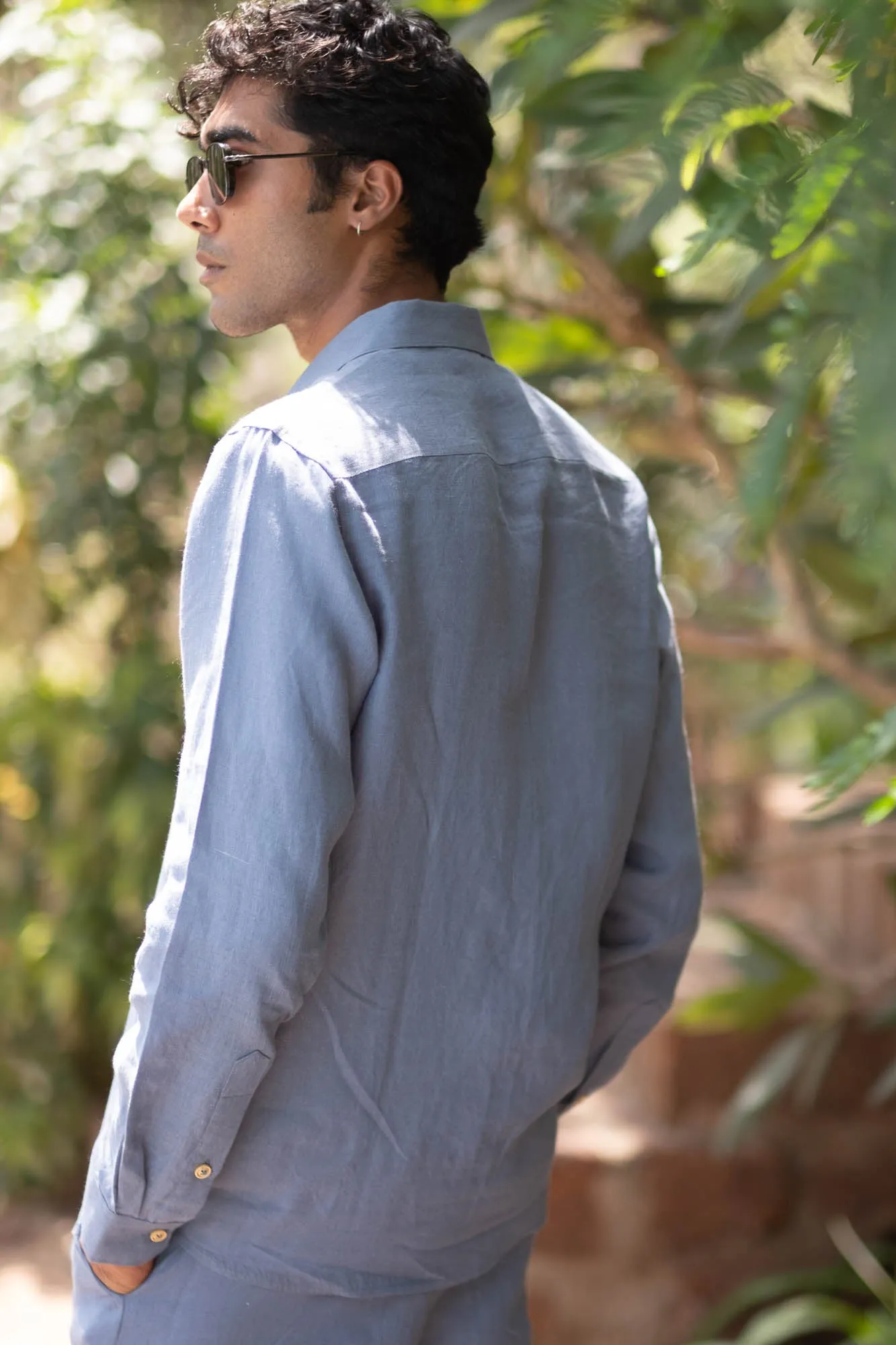 The Linen Pocketless Shirt