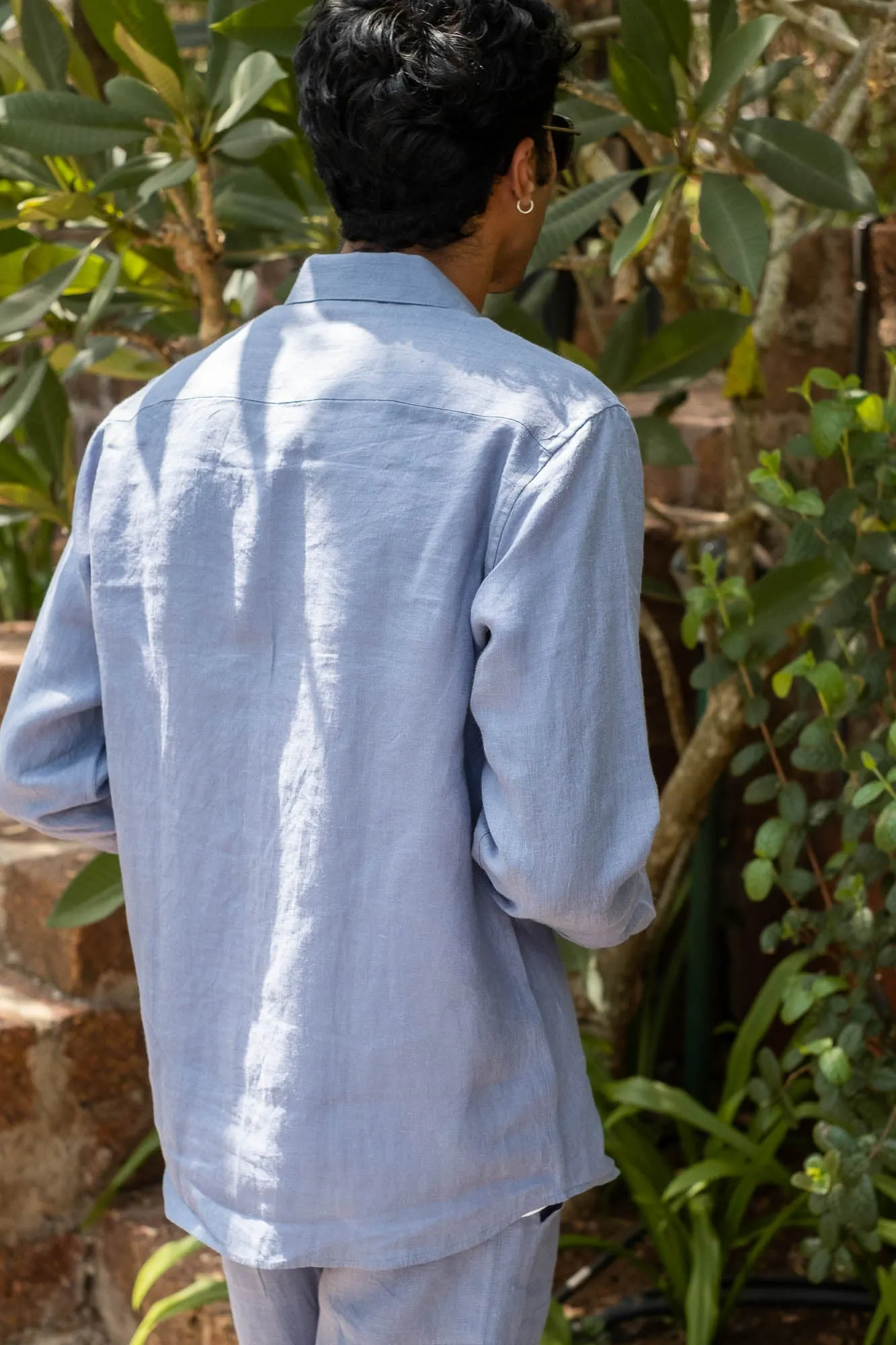 The Linen Pocketless Shirt