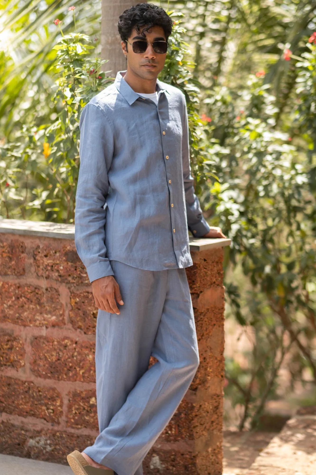 The Linen Pocketless Shirt
