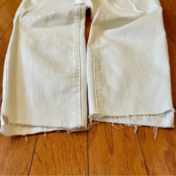 Torrid Jegging French Vanilla Raw Hem 5 Pocket Size 16R