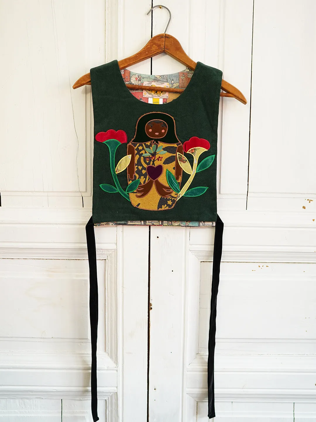Unlogical Poem Doll and Flower Embroidery Patchwork Smock