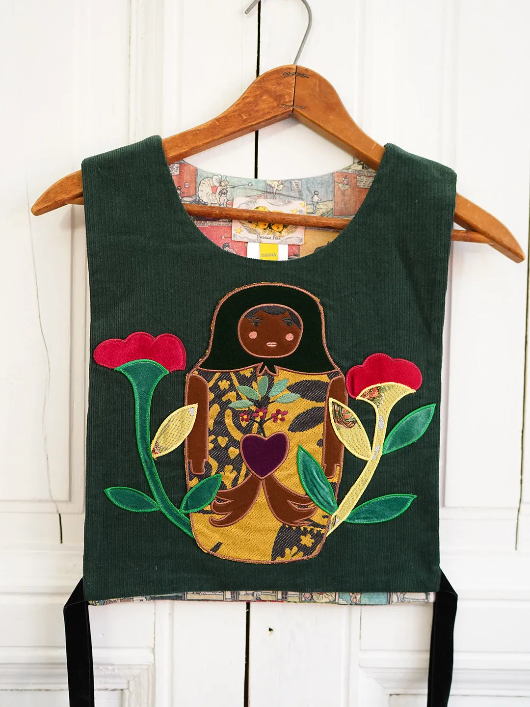Unlogical Poem Doll and Flower Embroidery Patchwork Smock