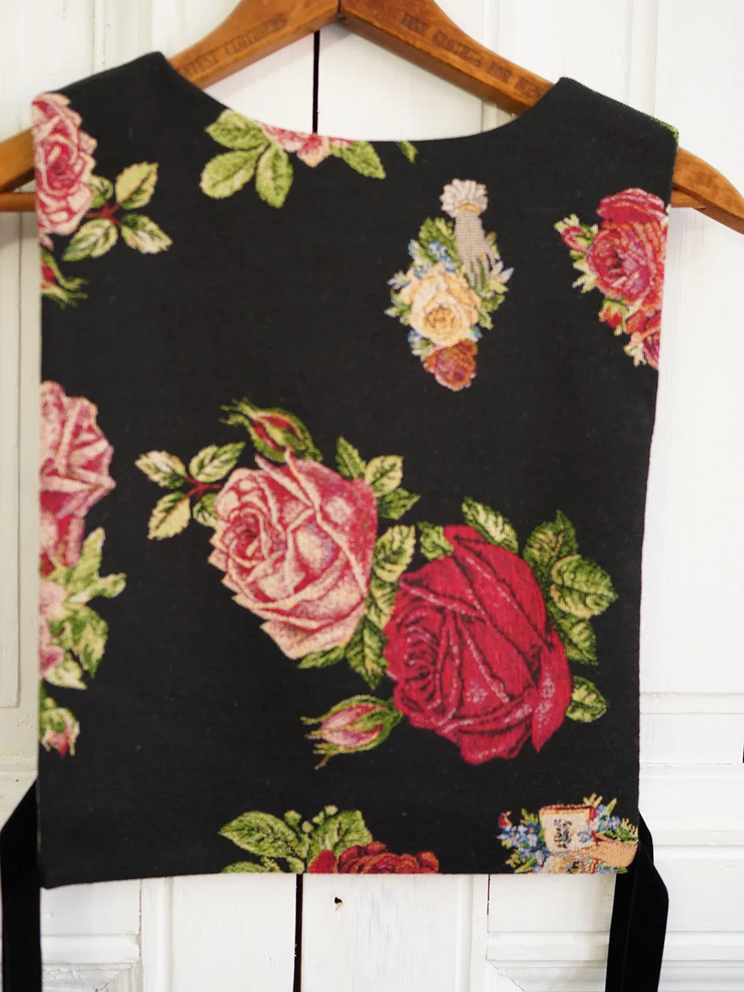 Unlogical Poem Doll and Flower Embroidery Patchwork Smock