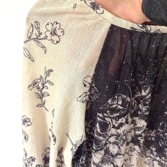 Vintage 70s Bohemian Floral Print Bell Sleeve Dress