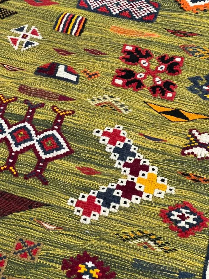 Vintage Moroccan area rug from Akhnif, Wool and Thread, 8.66ft x 5.21ft or 264cm x 159cm