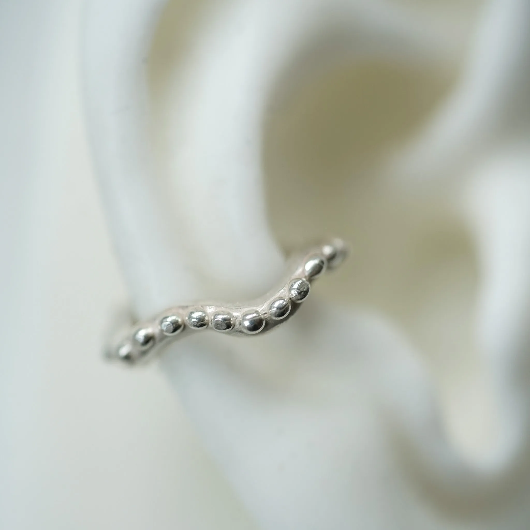 Wavy silver ear cuff