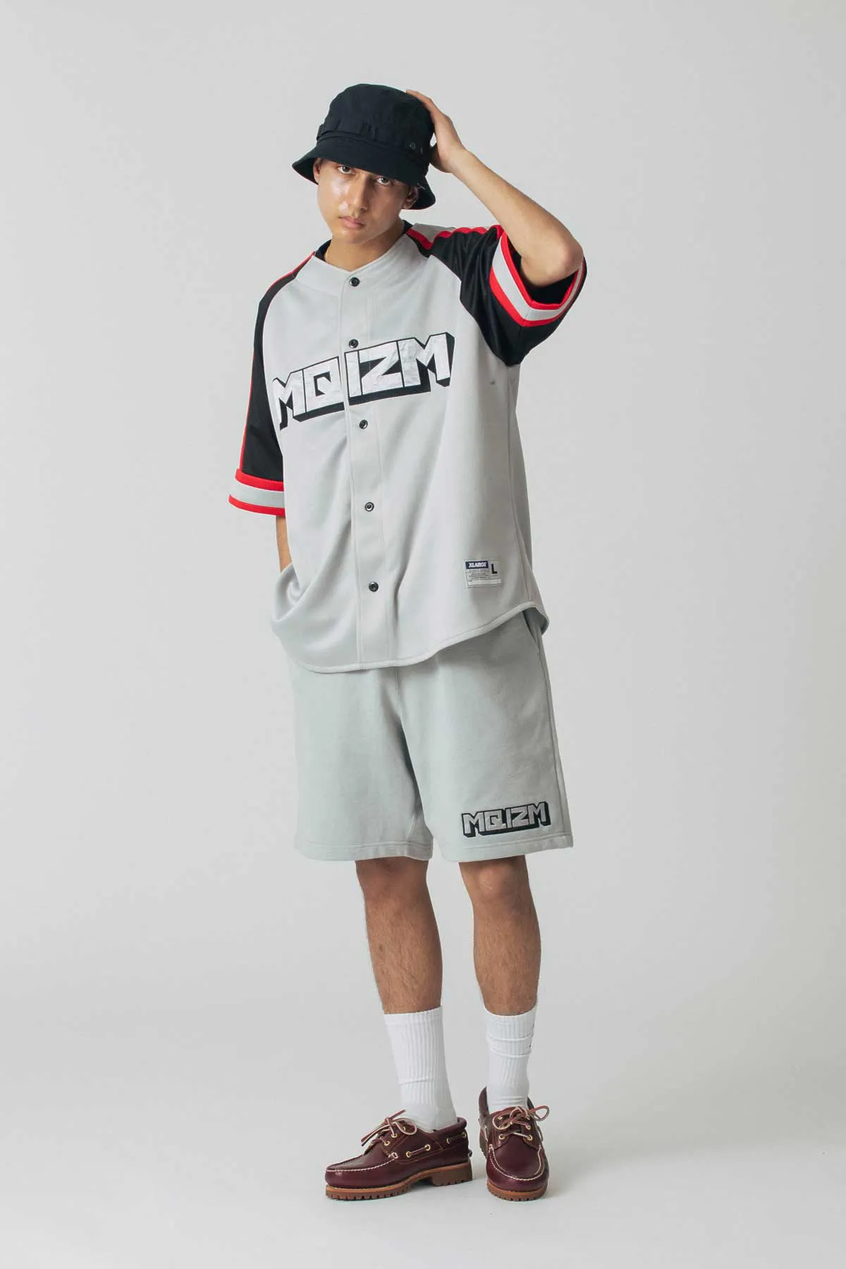 XLARGE × MQ BASEBALL SHIRT - GREY