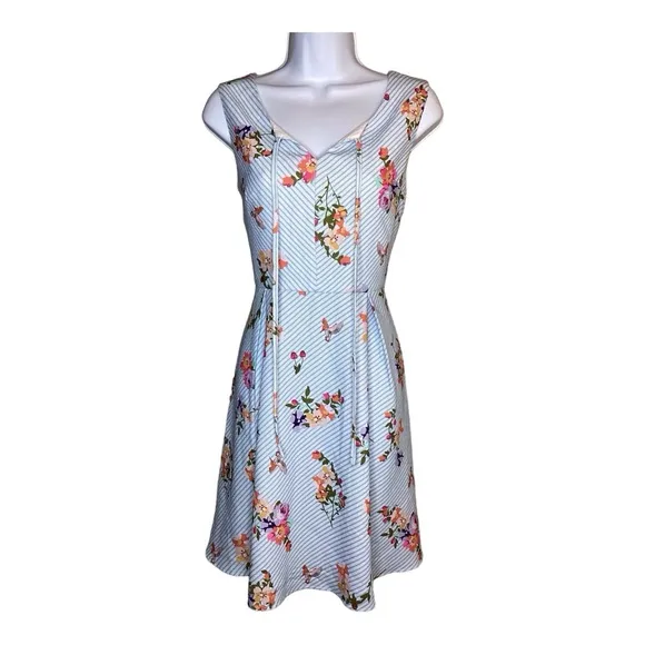 Yumi Women Floral Fit and Flare Sleeveless Dress Sz. 6 NWT
