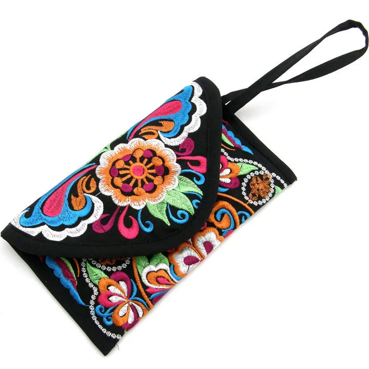 Yunnan ethnic embroidery clutch